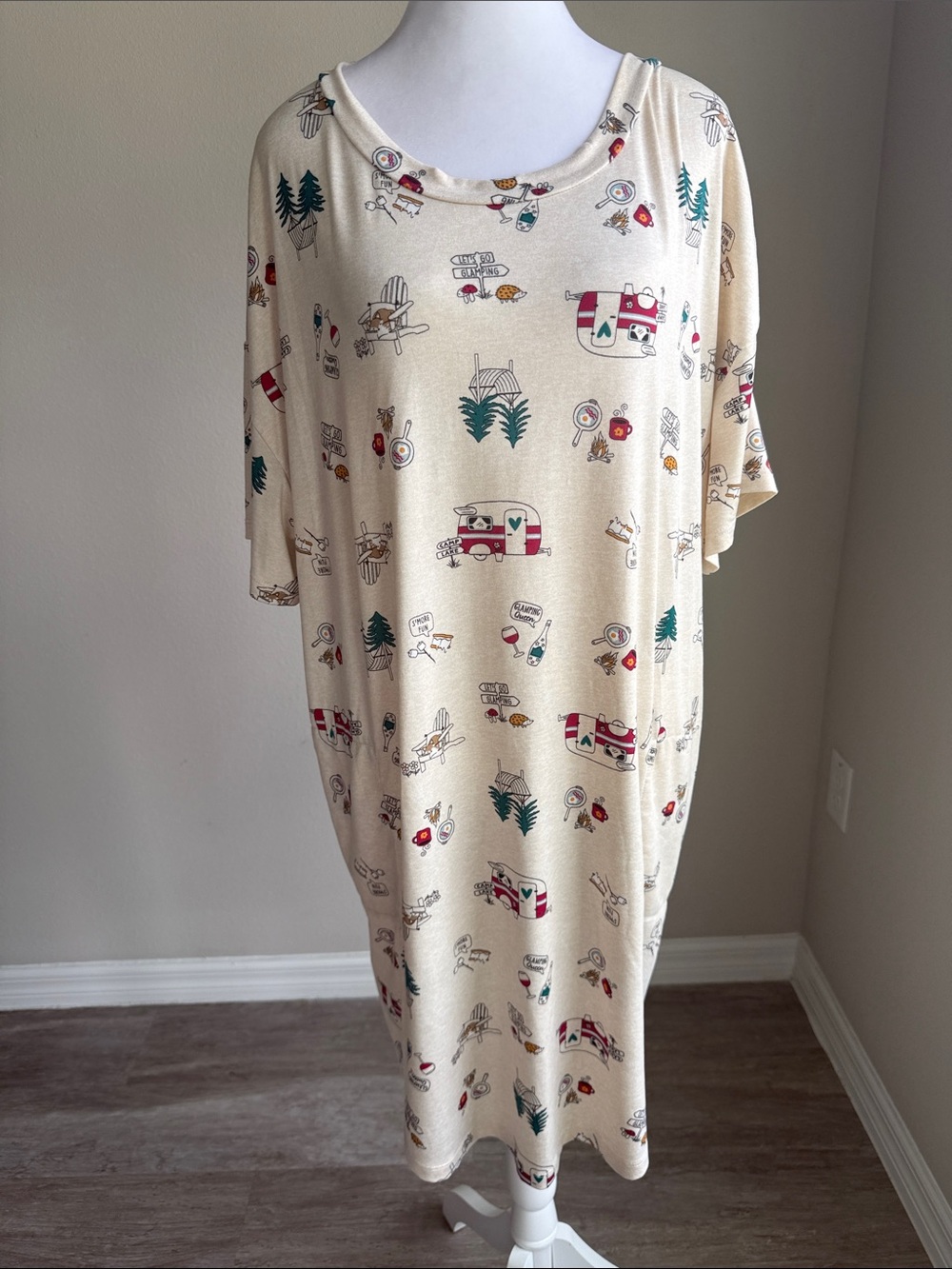 Secret Treasures women’s shortsleeve nightshirt